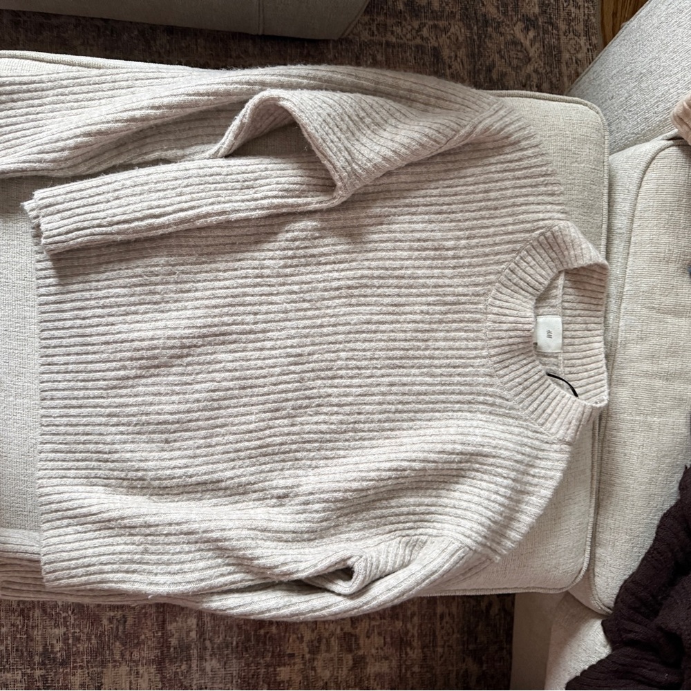 H&M Cream Ribbed Sweater